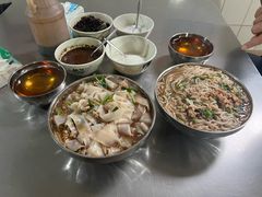 -正宗杨记普洱酸醋米线(总店)