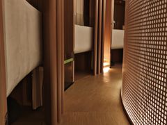 -涨巢·潮玩水疗局