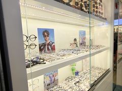 -新视达眼镜店·蔡司·依视路(名镜苑店)