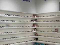 -美式眼镜·授权蔡司.依视路.尼康.豪雅.明月(南翔印象城店)