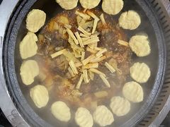-三江鱼东北特色铁锅炖(骆驼店)