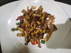 -清真·卡德尔大叔新疆主题餐厅(龙汇路店)