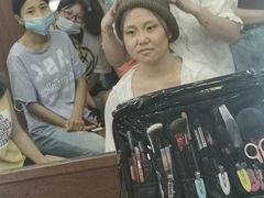 -金夫人化妆摄影职业培训学校