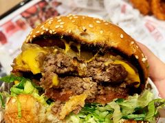 -The Habit Burger Grill 哈比特汉堡(复兴soho店)