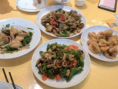 -鹏城人家海鲜酒家·23年老字号(较场尾店)