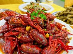 -呷呷好龙虾·湖南常德钵子菜·湘菜(公明天虹总店)