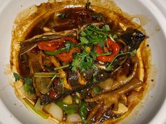凤爪焗鱼头-周家二小姐的菜(西津渡店)