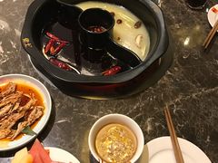 -佬土鹅肠火锅(解放路店)