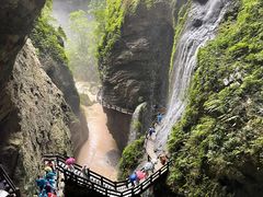 -龙水峡地缝景区