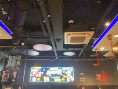 -老街烧烤大排档·地道湖北菜·龙虾馆(汉口火车站店)
