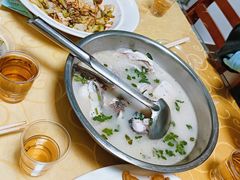 奶汤鱼头-雪湖煜辰鱼头老店(雪野湖店)
