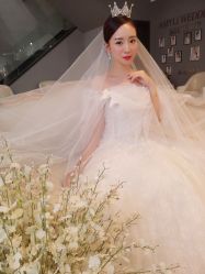 -艾米丽婚纱礼服