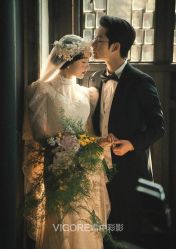 -雪中彩影婚纱摄影·微光艺术中心