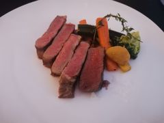 安格斯西冷牛扒配红酒松露汁-圣丰索菲特·法国餐厅