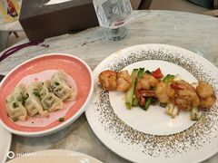 -浅深(世茂滨江精品店)