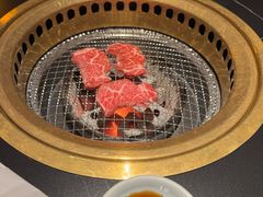 -山川小町·极番烧肉(新地假日广场店)