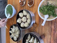 -罗卜李包子羊肉汤