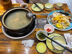 -菌之家·专业纯野生菌火锅·特色炒菌