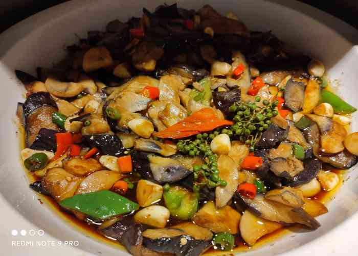 伊尔假日汤泉-"服务周到环境很好,池子干净,孩子玩的水也.