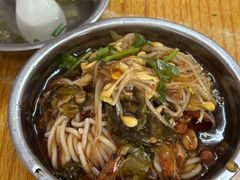 -灵山卢梅燕粉店