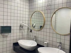 -汗水空间私教健身连锁(SM广场店)