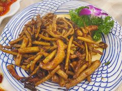 茶树菇炒咸肉-渝君重庆火锅(嘉宾路店)