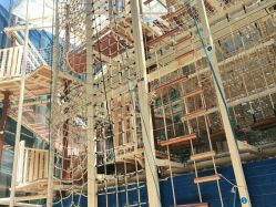 -PIPIKINGDOM皮皮王国欢乐号(欢乐海岸购物中心店)