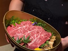 -山川小町·极番烧肉(新地假日广场店)