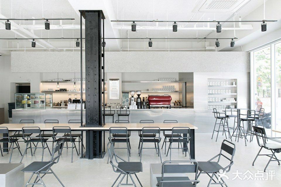 ［咖啡厅］设计｜简洁而不单调的用餐空间