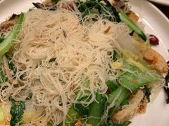海蛎煎配米粉-莆田餐厅PUTIEN(三里屯店)
