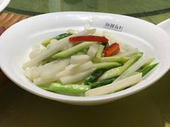 -鱼翅楼·津派砂锅鱼翅(水上公园店)