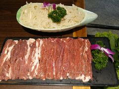 鲜切羊腿肉-臻馆小龙虾
