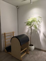 -闺蜜瑜伽·普拉提女性塑形馆