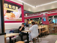 -大食代美食广场(上海中心店)