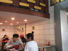 门面-易记皮肚面(明瓦廊店)