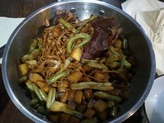 -内蒙焖面大盆骨餐馆(山大路店)