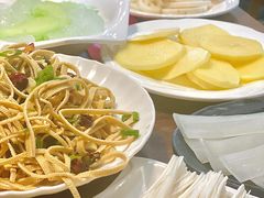 豆腐丝-超越炭火牛蛙火锅鸡(河东店)