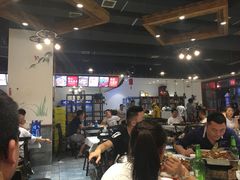 大堂-庞家烧烤客栈(炮台山店)