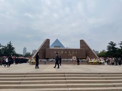 -上海市龙华烈士陵园