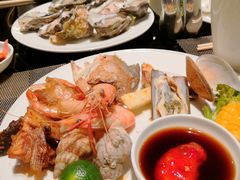 -大中华希尔顿酒店-念自助餐·嗨啤·小龙虾