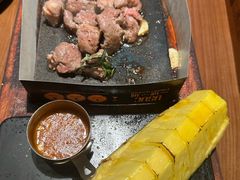 焦糖菠萝牛肋条-一沙一城·岩烤牛扒(深圳首店)