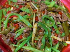 小炒黄牛肉-灶东家民间菜(回兴店)