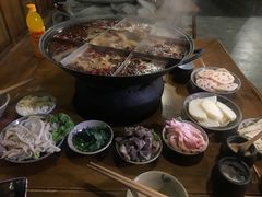 -白乐天毛肚火锅馆(南滨路店)