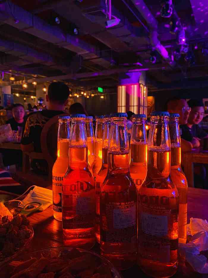 长兴里栀子花开演艺酒吧-"小吃一条街,想想就知道是各种小吃,种类很.