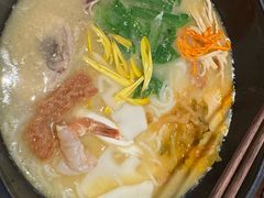 -银米·云南传统过桥米线(双廊黑金冠店)