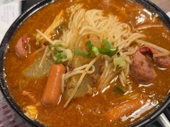 -肥汁米蘭香港米线(定西路店)