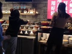 -老牌坊云南鱼豆花火锅(哈西万达店)