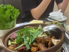 -胡须佬鸡煲四季火锅店(石厦西村直营店)