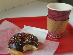 -Winchell's Donuts House