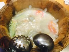 -鱼遇木桶斑鱼火锅(塔湾店)
